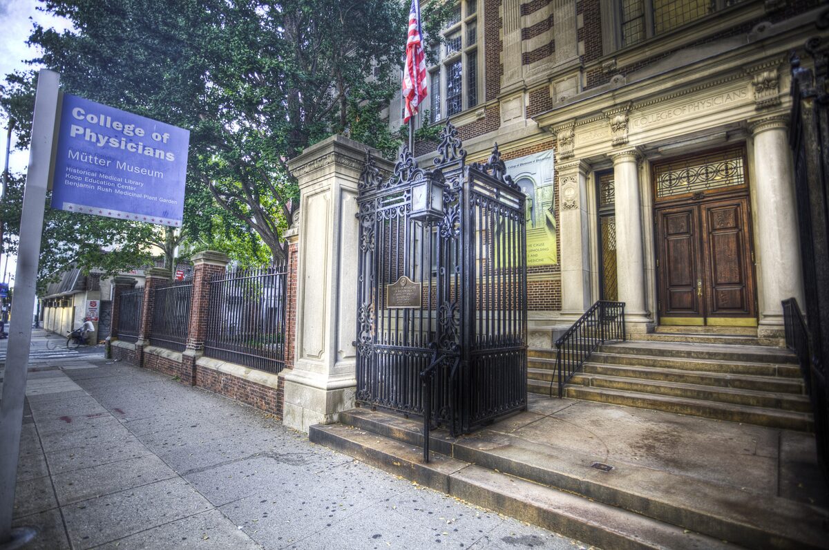 The gated stone entrance of the College of Physicians, home of the Mütter Museum