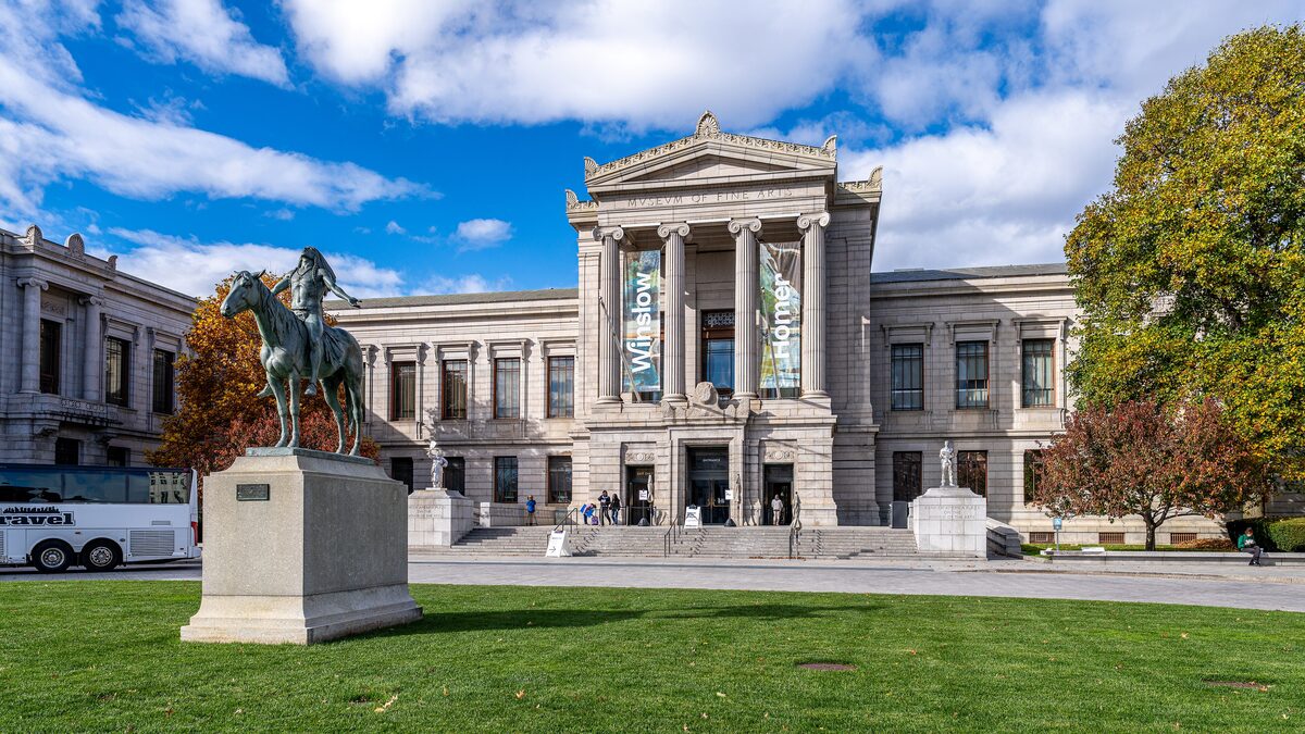 The columned entrance of the Museum of Fine Arts and its horseman statue