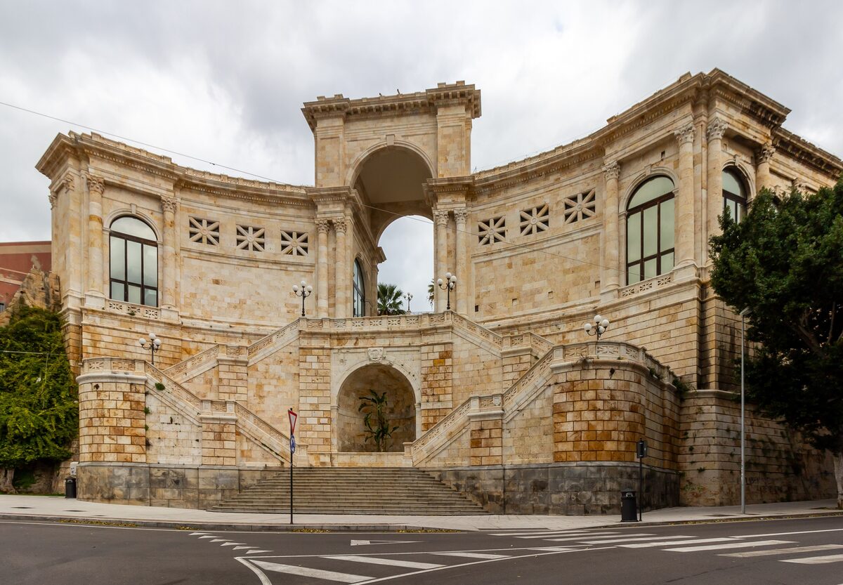 The Bastione di Saint Remy, a pale stone terrace with a triumphal arch and curving staircases
