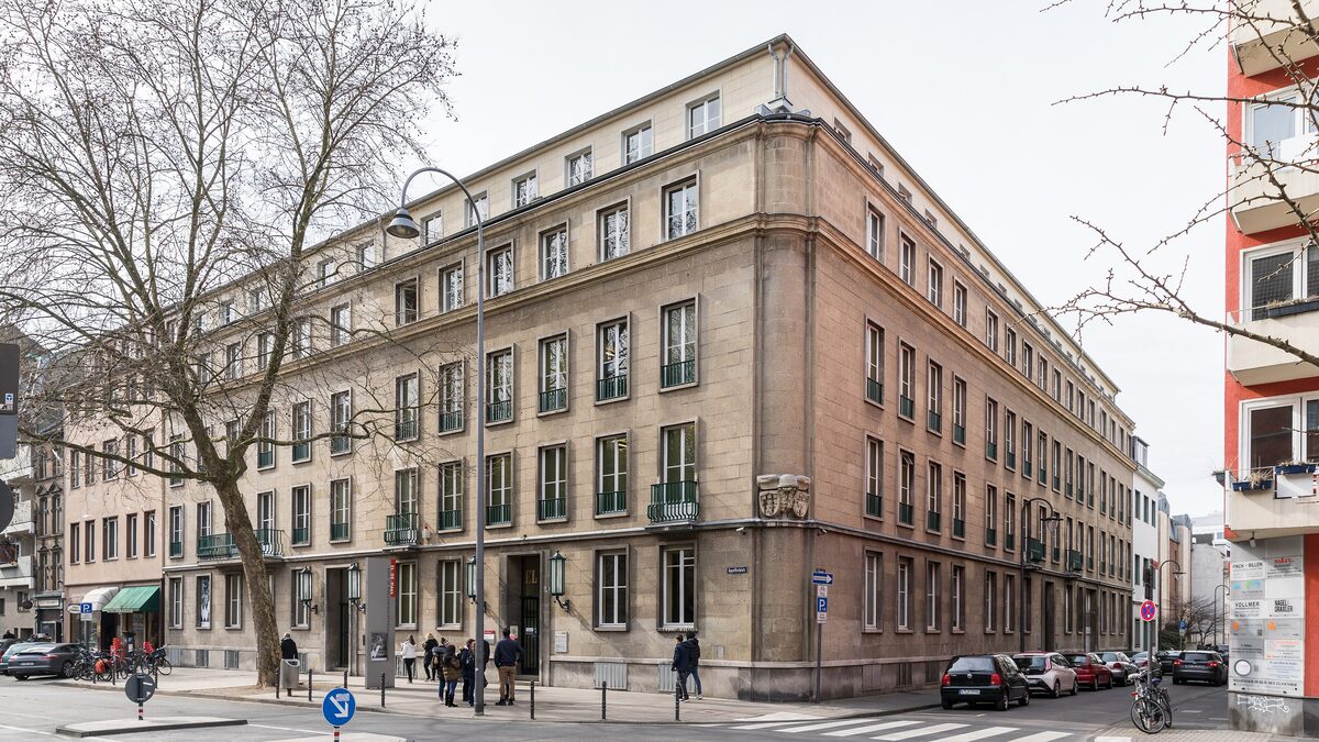 The stone corner building of the EL-DE-Haus, home of the NS-Dokumentationszentrum