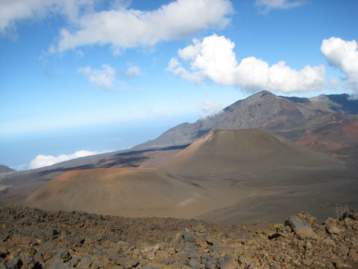 Cinder cones and the crater floor of Haleakalā seen from the Sliding Sands trail