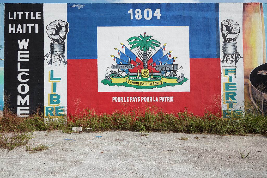 A mural in Little Haiti with the Haitian flag, the year 1804 and the word Welcome
