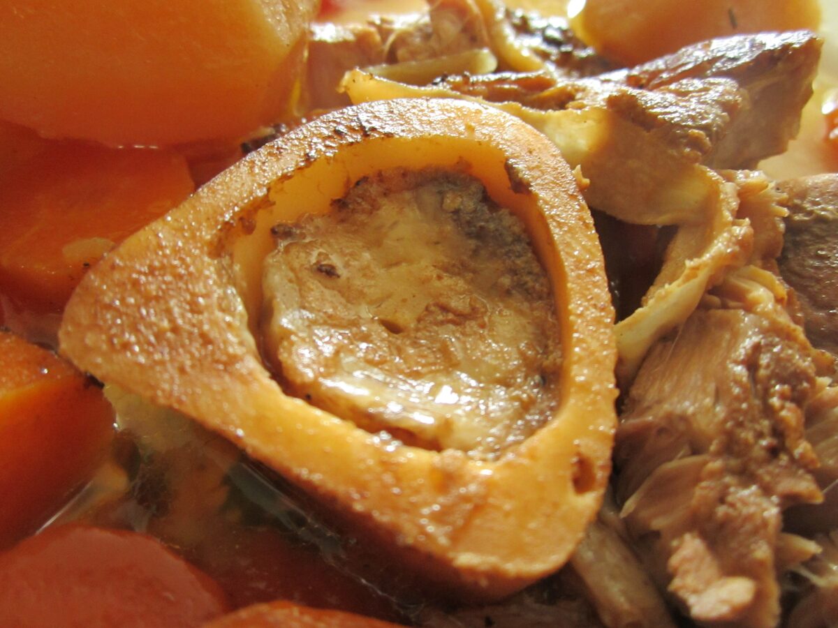 Braised veal shank with its marrow still in the bone