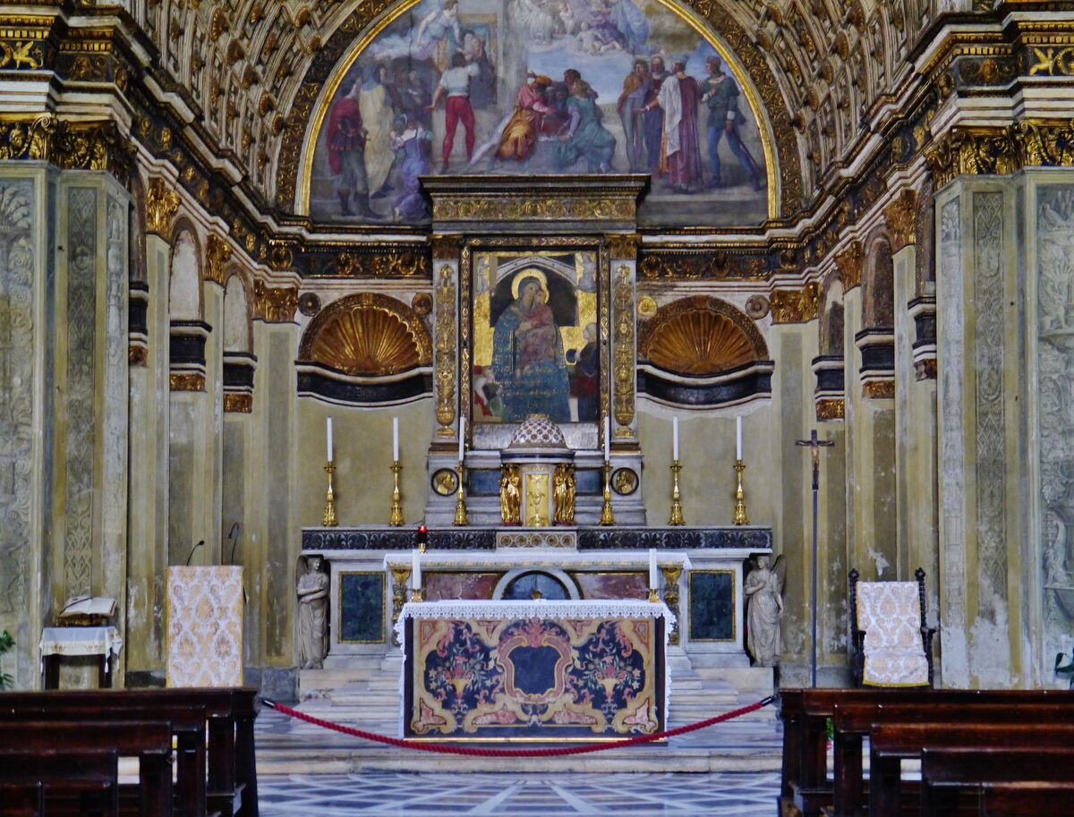 The painted choir of San Satiro that looks deeper than the wall behind it