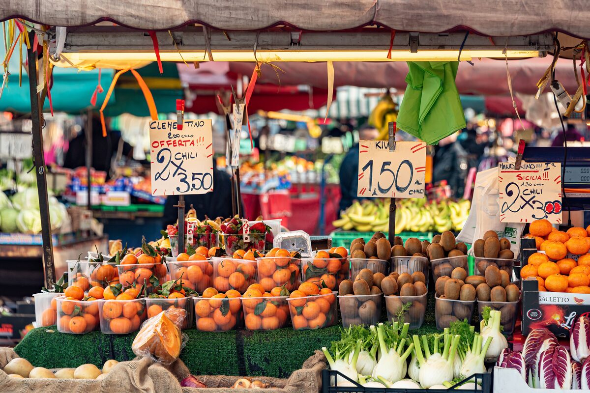 Clementines, kiwis and fennel on a Porta Palazzo fruit stall