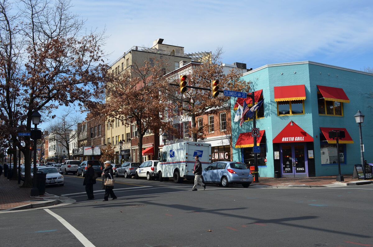Shops and street corners along King Street in Old Town Alexandria
